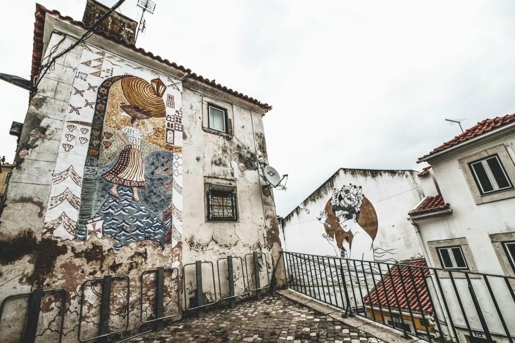 Murales y arte urbano del Barrio de Alfama